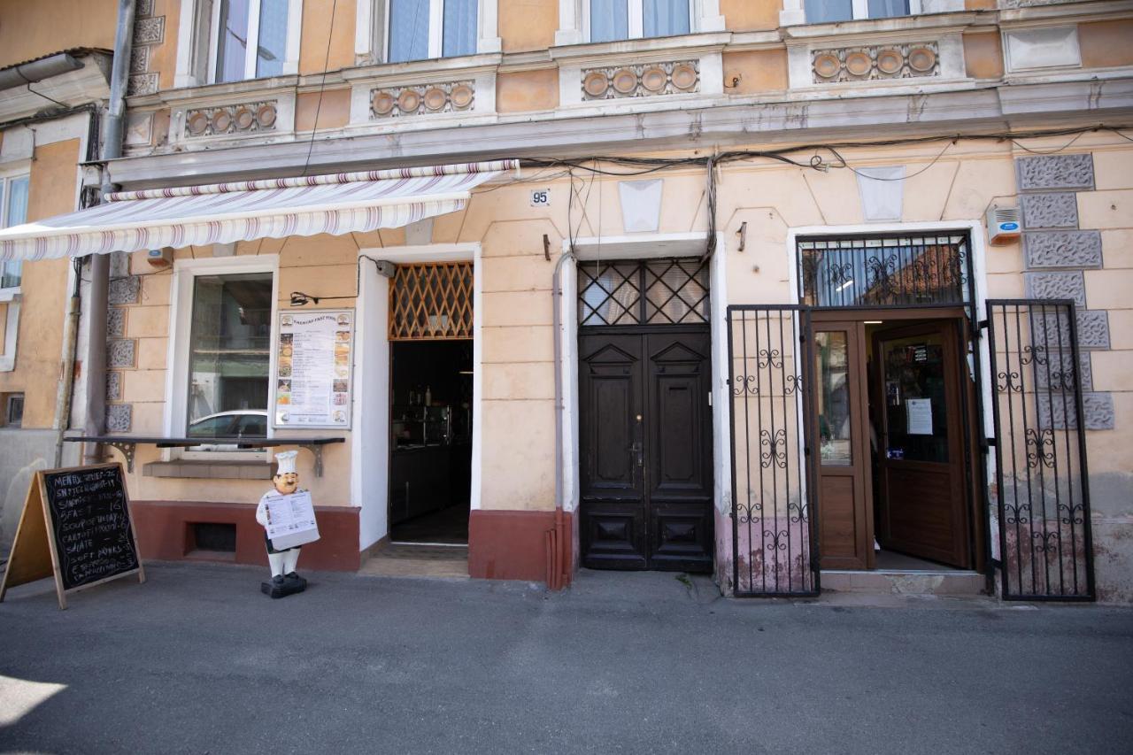 Studio Manzur Brašov Exteriér fotografie